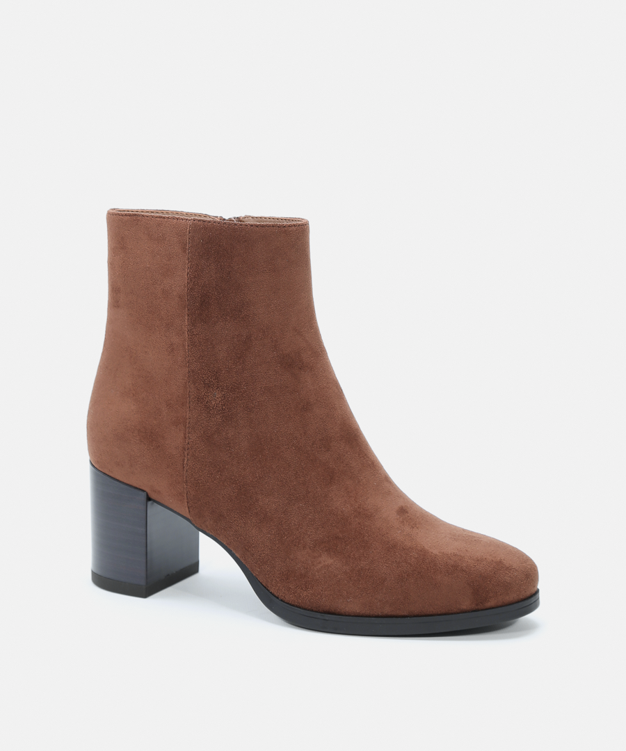 Botines tac&oacute;n liso image number null